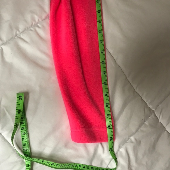 Bright pink and black soft jacket with pockets - Picture 5 of 5